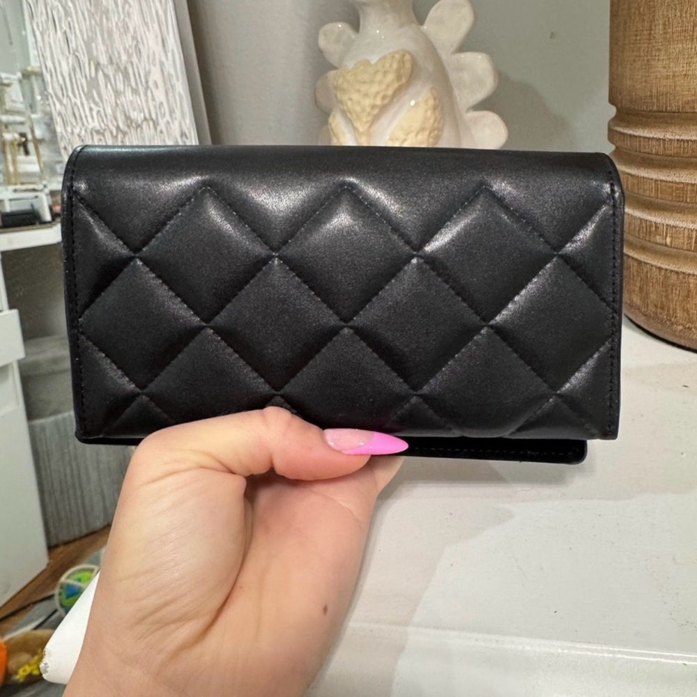 CHANEL Brown Tortoiseshell Women's Sunglasses with Dark Brown Lenses - Picture 9 of 9